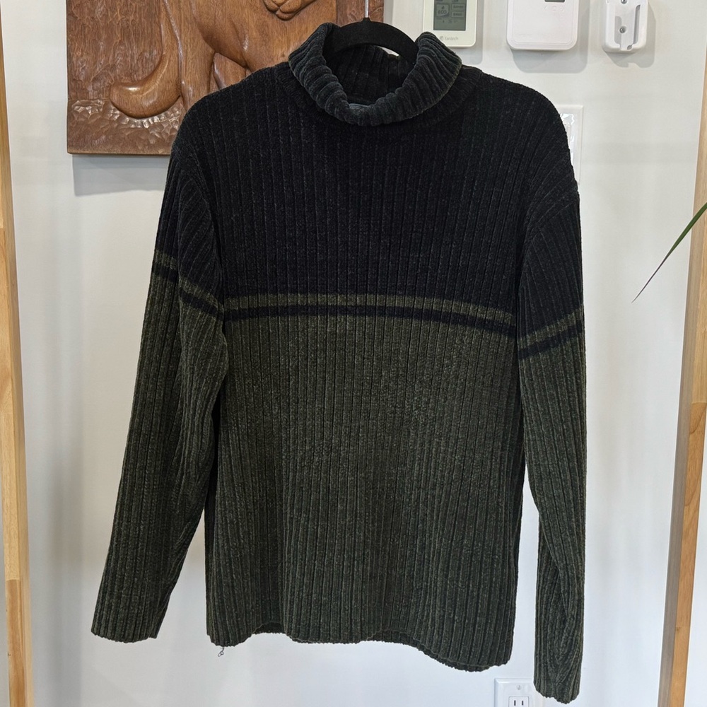 Subway Originals | Vintage chenille turtleneck sweater